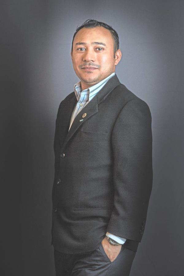 丹尼尔：汽车广告让企业接触到更广泛的消费者。