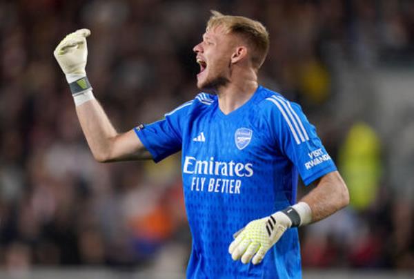 Arsenal goalkeeper Aaron Ramsdale gestures towards his team mates during the Carabao Cup third round match at the Gtech Community Stadium, London. Picture date: Wednesday September 27, 2023. Arsenal goalkeeper Aaron Ramsdale gestures towards his team mates during the Carabao Cup third round match at the Gtech Community Stadium, London. Picture date: Wednesday September 27, 2023.